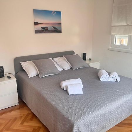 Apartments Javorska Kaštela エクステリア 写真