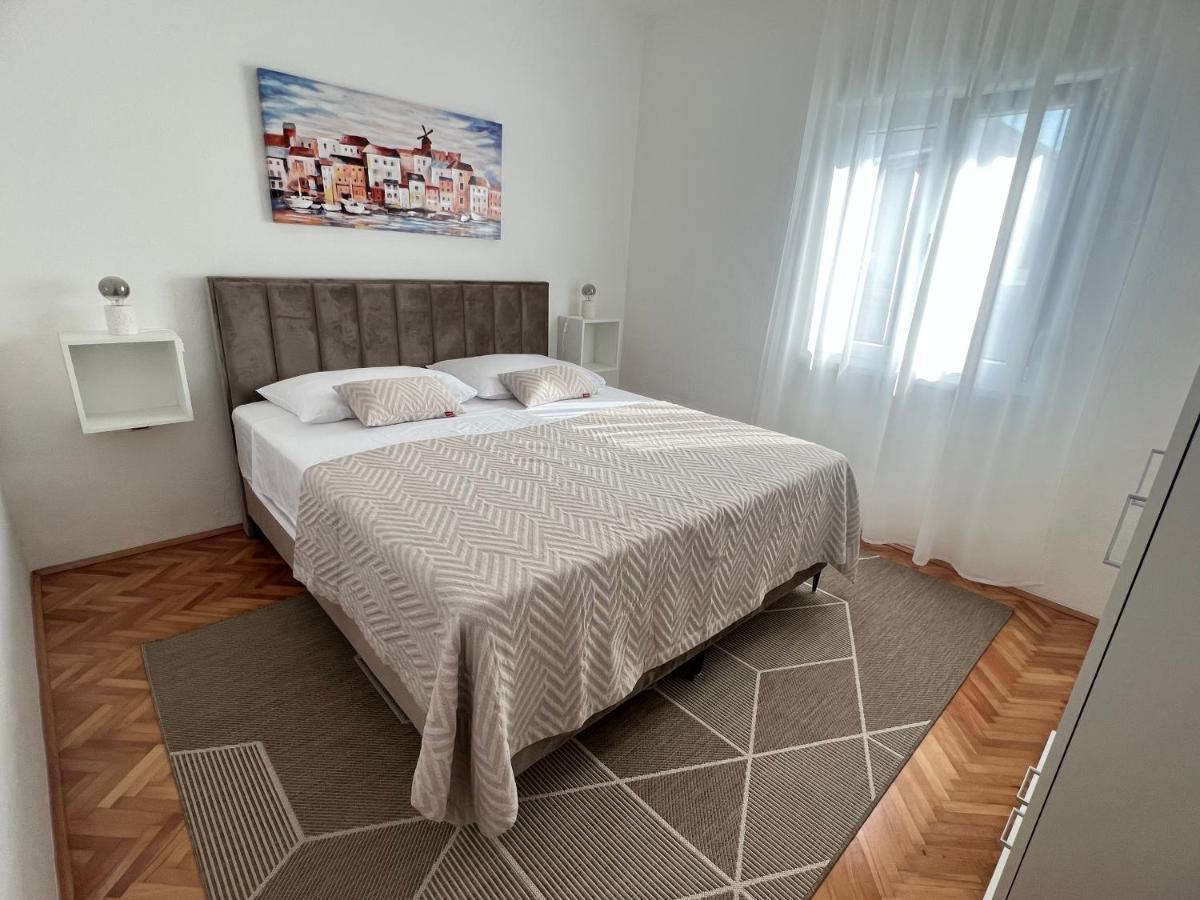 Apartments Javorska Kaštela エクステリア 写真