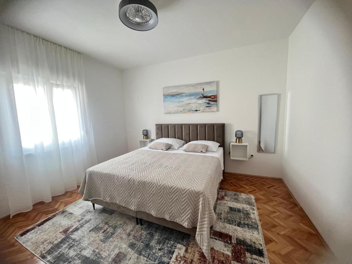 Apartments Javorska Kaštela エクステリア 写真