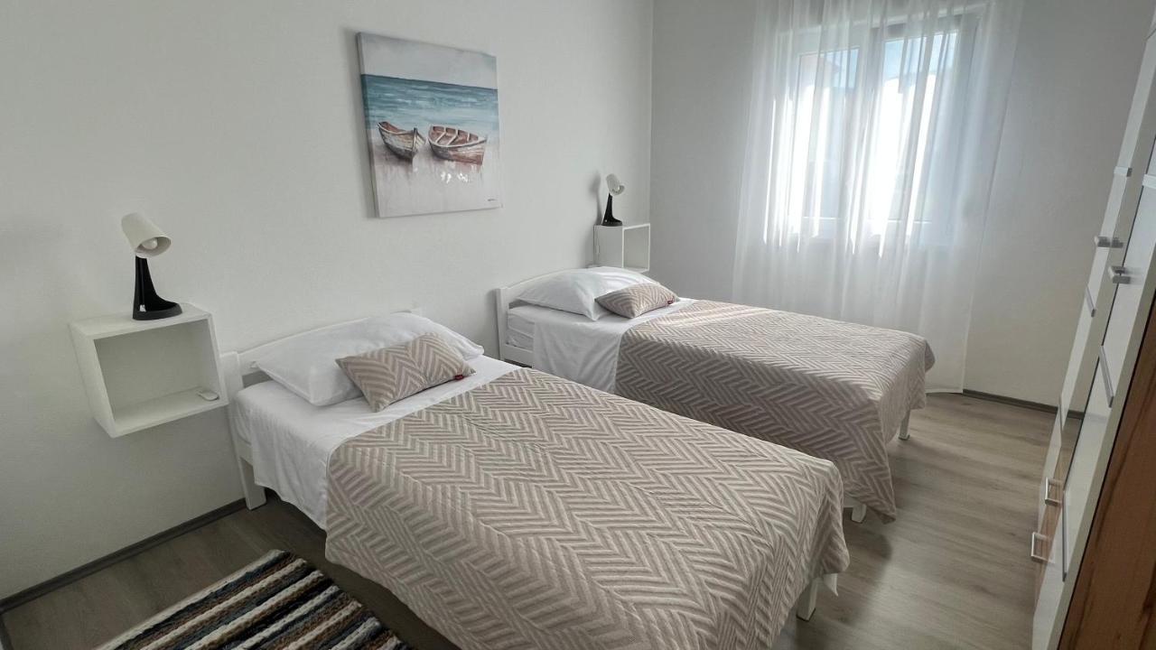 Apartments Javorska Kaštela エクステリア 写真