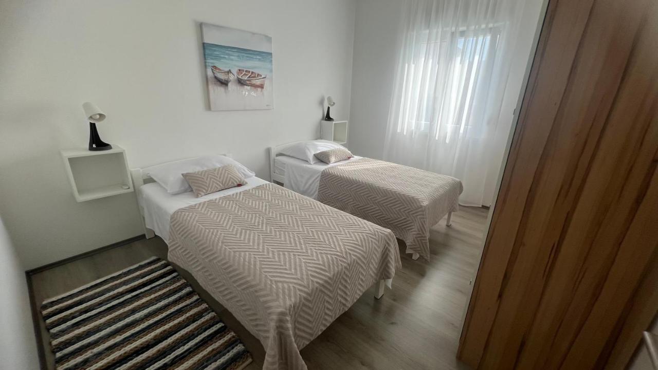 Apartments Javorska Kaštela エクステリア 写真