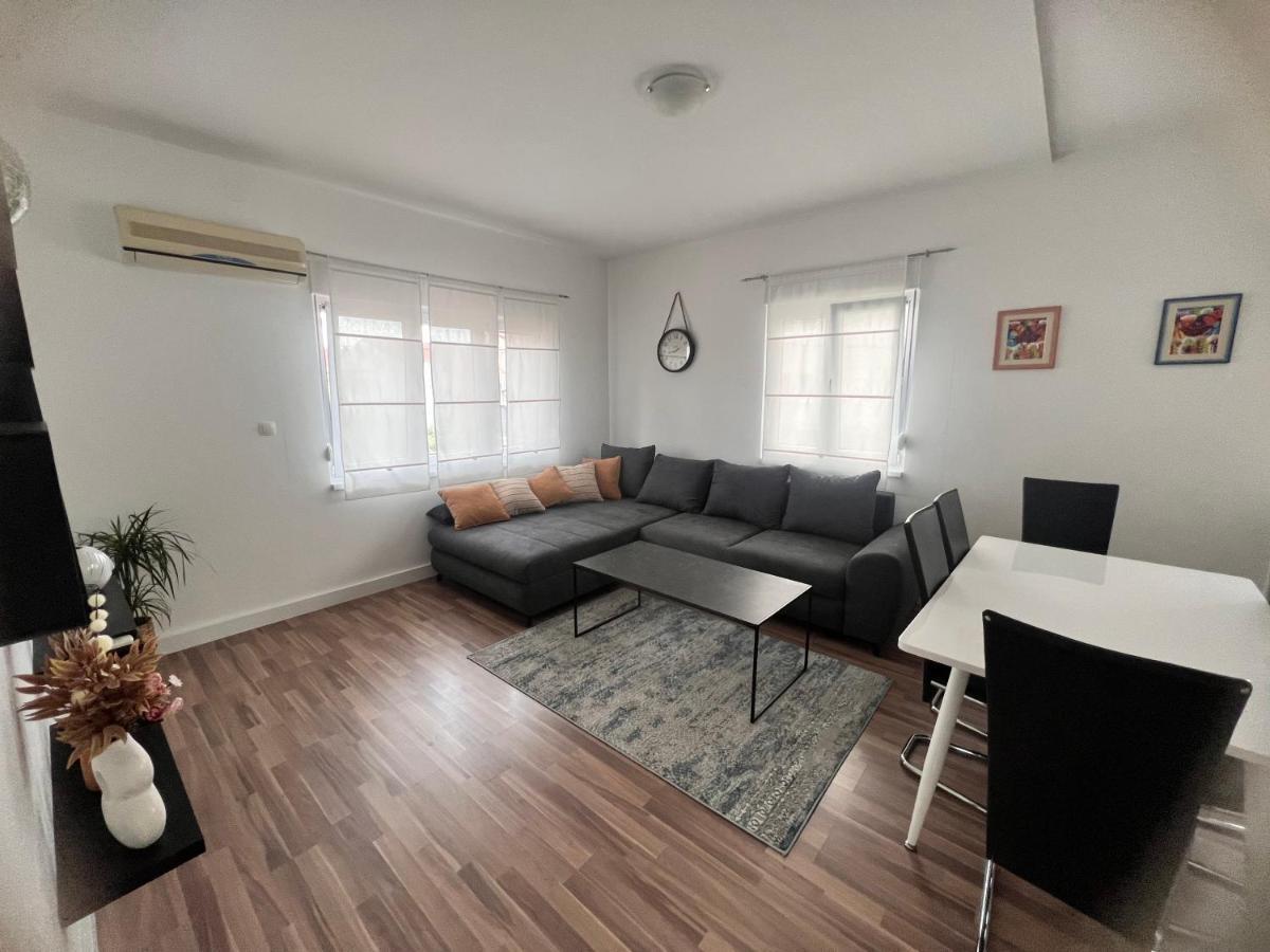 Apartments Javorska Kaštela エクステリア 写真