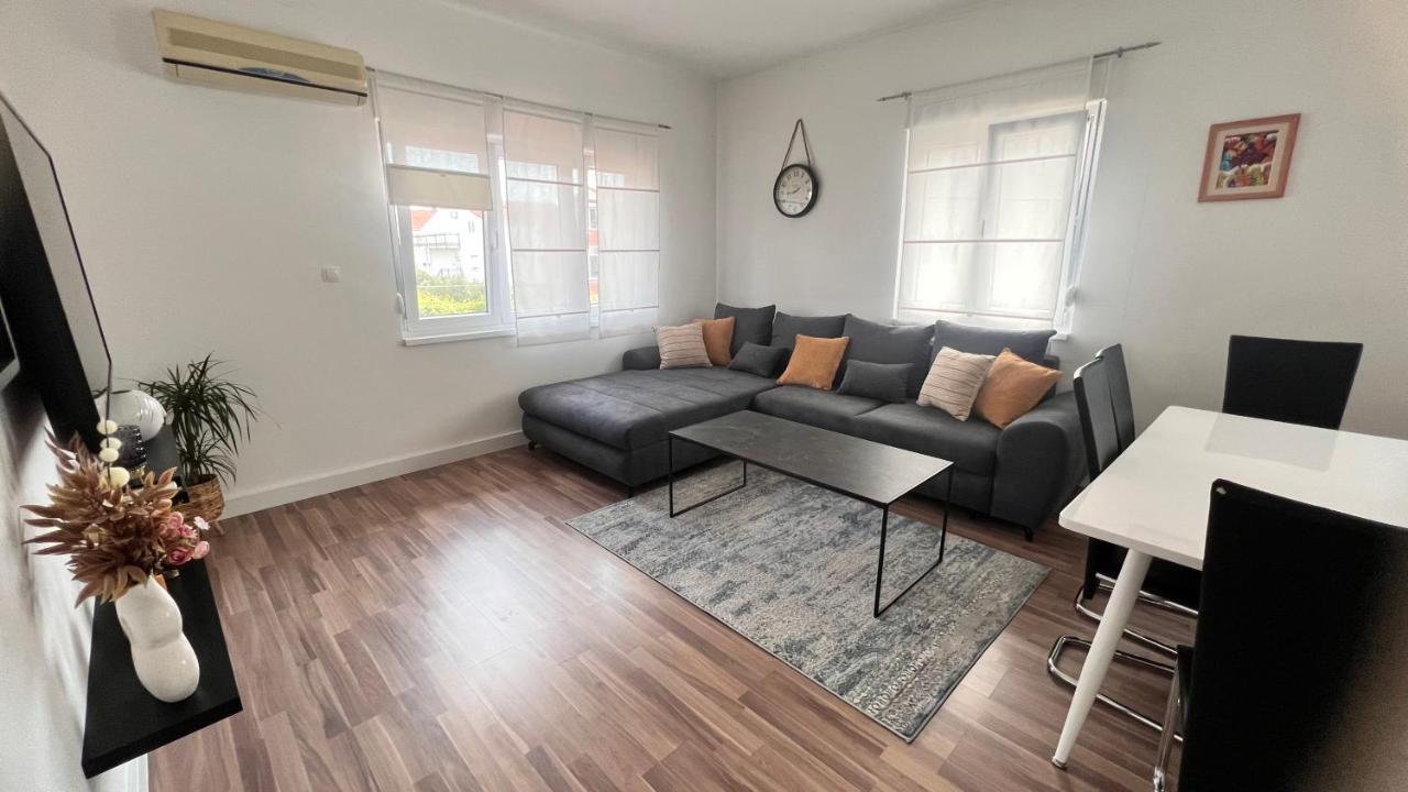 Apartments Javorska Kaštela エクステリア 写真